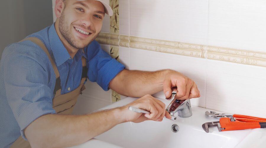 Professional emergency plumbing in Tovey, IL